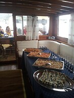 Liveaboard & Diving Safari - Aegadian Islands Tour