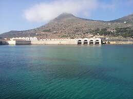 Liveaboard & Diving Safari - Aegadian Islands Tour