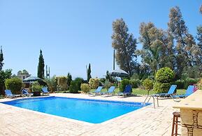 Marlin Beach Front Luxury Villa - 4 Bedrooms