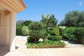 Marlin Beach Front Luxury Villa - 4 Bedrooms