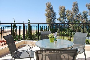 Marlin Beach Front Luxury Villa - 4 Bedrooms