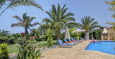 Marlin Beach Front Luxury Villa - 4 Bedrooms