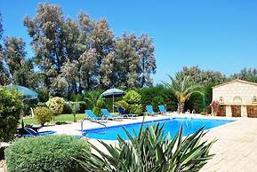 Marlin Beach Front Luxury Villa - 4 Bedrooms