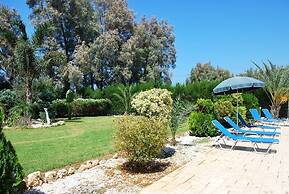 Marlin Beach Front Luxury Villa - 4 Bedrooms