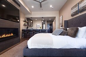 Modern Magic At Park City Base Studio Bedroom Condo by RedAwning