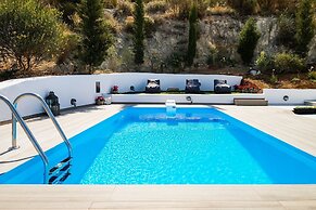 Villa Thetis With Private Pool