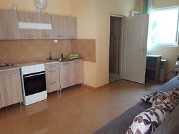 Studio Apartment for 2-4 Persons