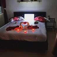 Room in Studio - Attypical Calm Harmonious Relaxing