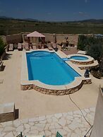 Self Catering Accommodation for the Larger Group