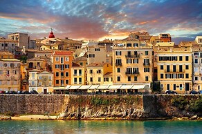 Family House in Corfu Town, old Port