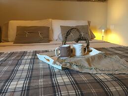 Room in Holiday House - Double Room With Services