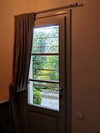 Room in Holiday House - Double Room With Services