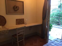 Room-double Room With Services