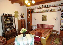 Room in Farmhouse - Rustic Charm - two Bedroom Suite 8601