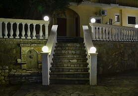 Corfu Room Apartments, in a Very Piecefull and Full of Trees Area