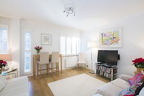 JOIVY Sublime 1 bed flat with Thames view