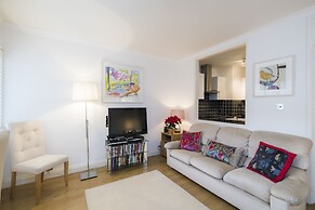 JOIVY Sublime 1 bed flat with Thames view