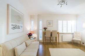 JOIVY Sublime 1 bed flat with Thames view
