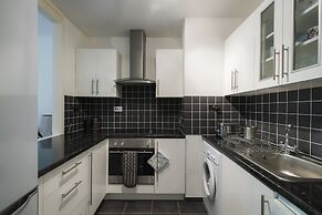 JOIVY Sublime 1 bed flat with Thames view