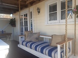 Harbour View Cottage Boutique B&b