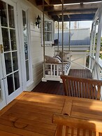 Harbour View Cottage Boutique B&b