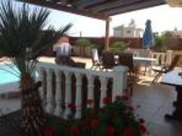 Cosy Carolyn Villa in Ayia Thekla