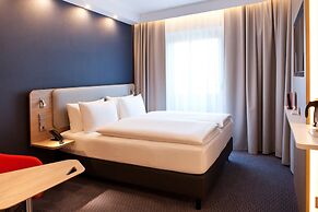 Holiday Inn Express Munich - Olympiapark by IHG