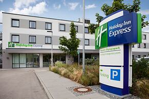 Holiday Inn Express Munich - Olympiapark by IHG