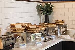 Holiday Inn Express Shenzhen Haiyuan City by IHG