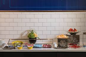 Holiday Inn Express Shenzhen Haiyuan City by IHG