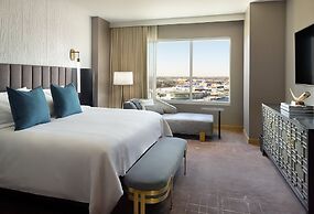 Omni Viking Lakes Hotel