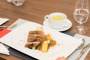 Muong Thanh Luxury Saigon Hotel