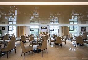 Muong Thanh Luxury Saigon Hotel