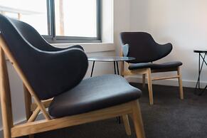 Bright Colonial Motel