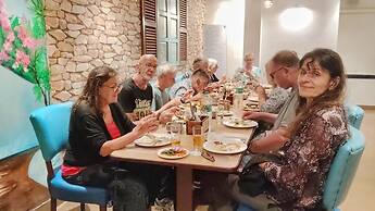 Hotel Gulmohar Grand