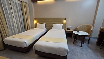 Hotel Gulmohar Grand