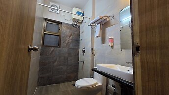 Hotel Gulmohar Grand