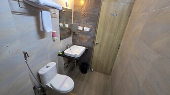 Hotel Gulmohar Grand