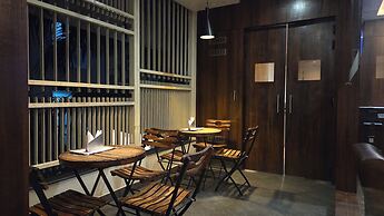 Hotel Gulmohar Grand