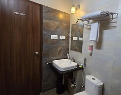 Hotel Gulmohar Grand