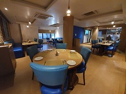 Hotel Gulmohar Grand