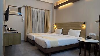 Hotel Gulmohar Grand