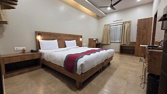 Hotel Gulmohar Grand