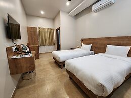 Hotel Gulmohar Grand
