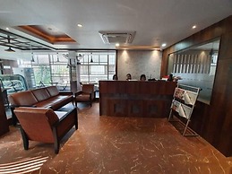 Hotel Gulmohar Grand