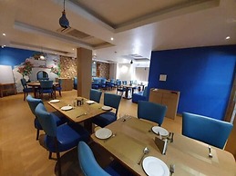 Hotel Gulmohar Grand