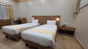 Hotel Gulmohar Grand