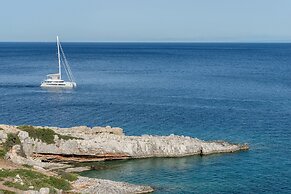 Aliv Stone Suites & Spa