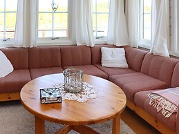 7 Person Holiday Home in Klokkarvik
