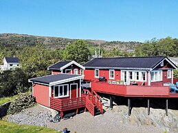 7 Person Holiday Home in Klokkarvik
